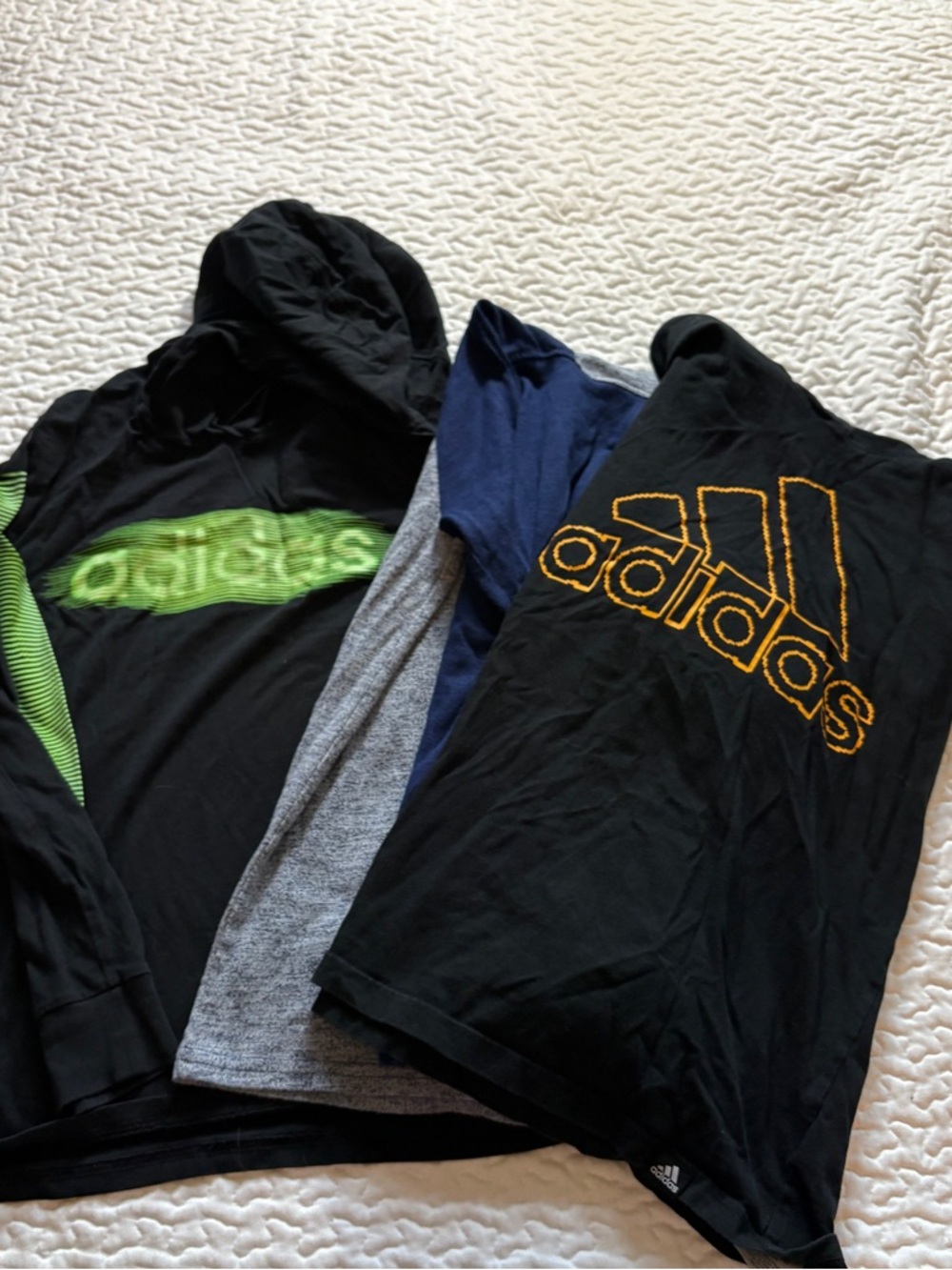 Set of three Hoodie Tees kids 10/12 adidas and place